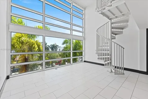 421 Meridian Avenue Miami Beach FL 33139