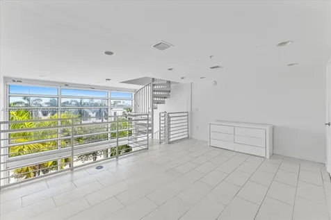 421 Meridian Avenue Miami Beach FL 33139