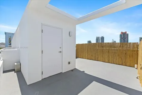 421 Meridian Avenue Miami Beach FL 33139