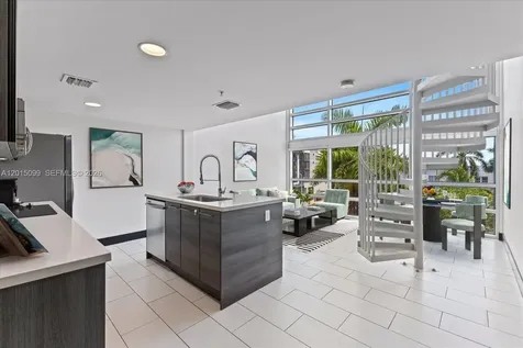 421 Meridian Avenue Miami Beach FL 33139