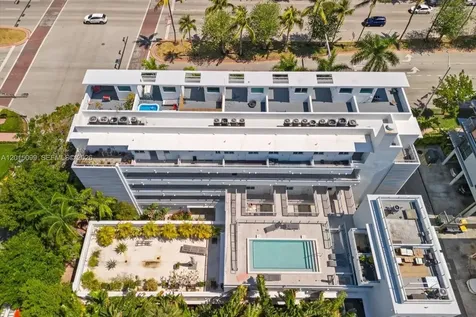 421 Meridian Avenue Miami Beach FL 33139
