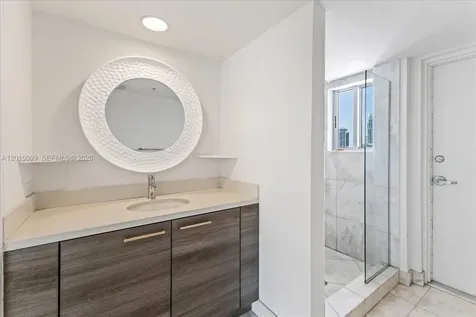 421 Meridian Avenue Miami Beach FL 33139