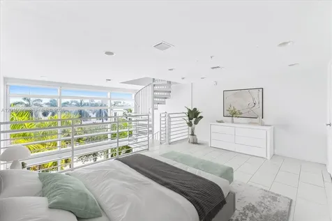 421 Meridian Avenue Miami Beach FL 33139