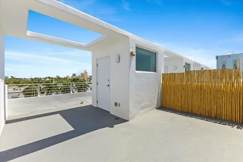 421 Meridian Avenue Miami Beach FL 33139