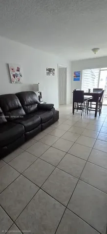 2475 NW 16th St Road Miami FL 33125
