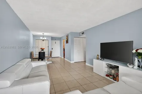 1755 W 60th Street Hialeah FL 33012