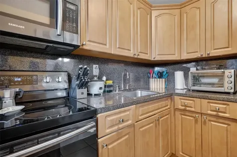 1755 W 60th Street Hialeah FL 33012