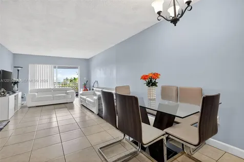 1755 W 60th Street Hialeah FL 33012