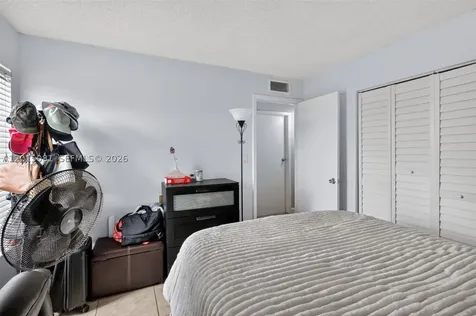 1755 W 60th Street Hialeah FL 33012