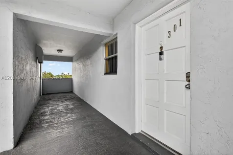 1755 W 60th Street Hialeah FL 33012