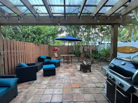 1260 SE 2nd Street Fort Lauderdale FL 33301