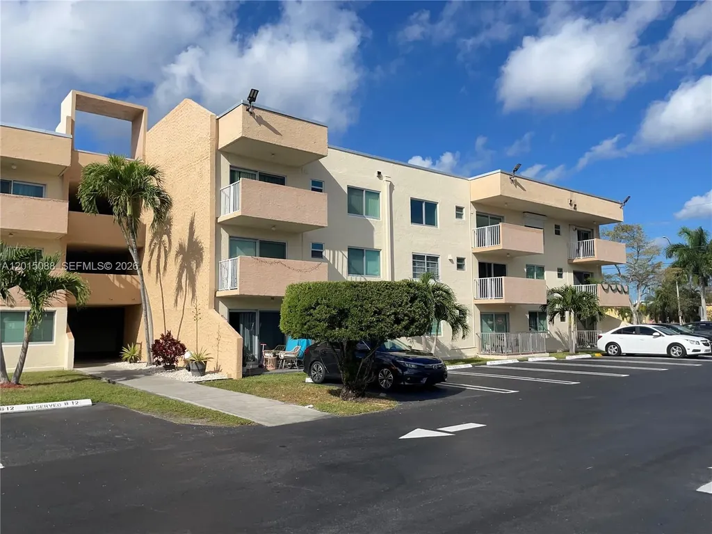 10300 Coral Way Miami FL 33165