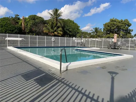 10300 Coral Way Miami FL 33165