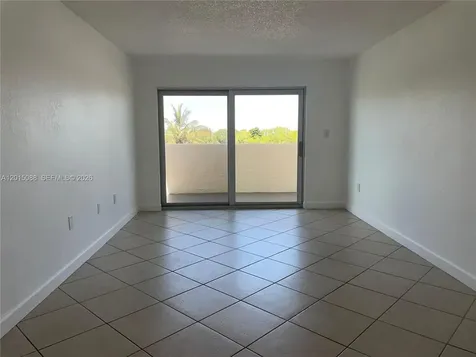 10300 Coral Way Miami FL 33165