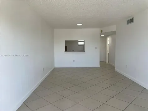 10300 Coral Way Miami FL 33165