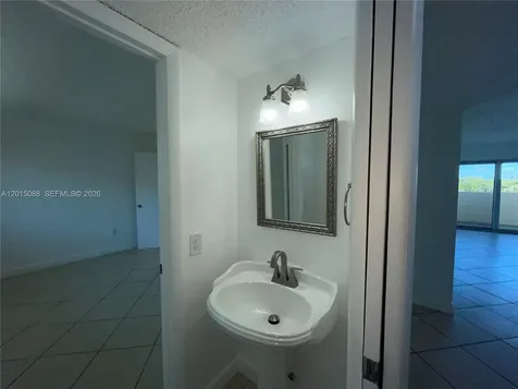10300 Coral Way Miami FL 33165