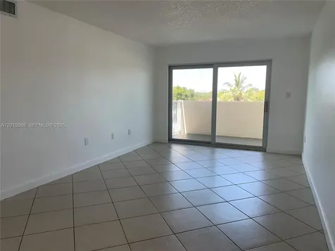 10300 Coral Way Miami FL 33165