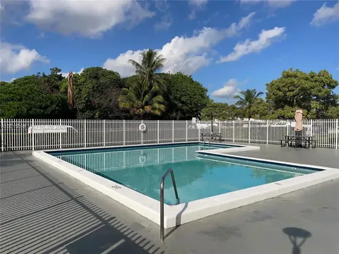 10300 Coral Way Miami FL 33165