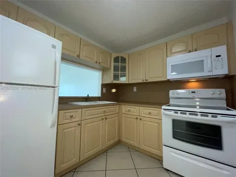 10300 Coral Way Miami FL 33165