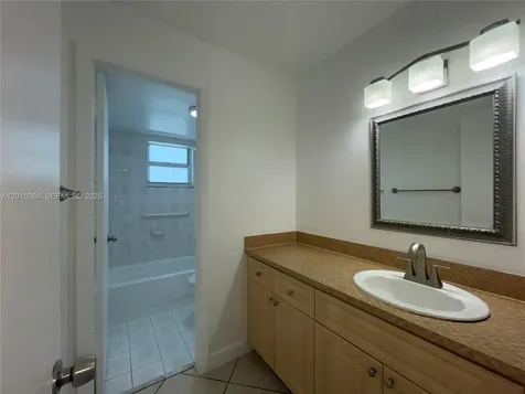 10300 Coral Way Miami FL 33165
