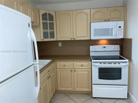 10300 Coral Way Miami FL 33165