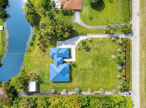 2400 SW 112th Avenue Davie FL 33325