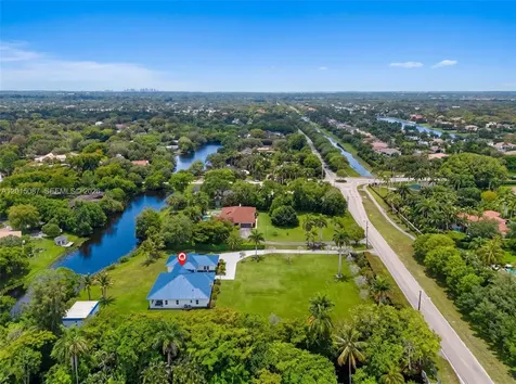 2400 SW 112th Avenue Davie FL 33325