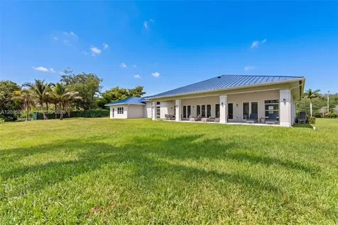 2400 SW 112th Avenue Davie FL 33325