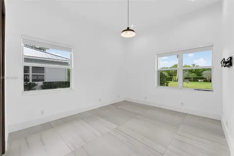 2400 SW 112th Avenue Davie FL 33325