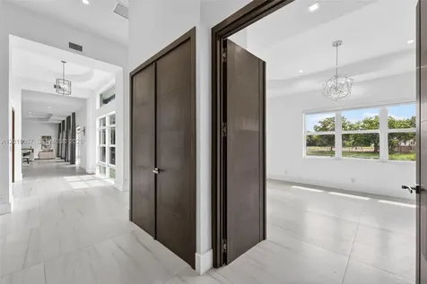 2400 SW 112th Avenue Davie FL 33325