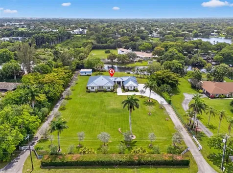 2400 SW 112th Avenue Davie FL 33325