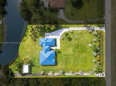 2400 SW 112th Avenue Davie FL 33325