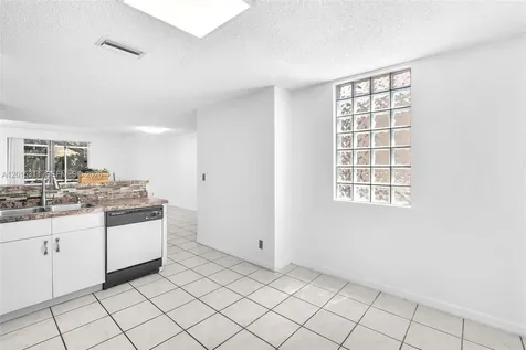 800 Sorrento Drive Weston FL 33326
