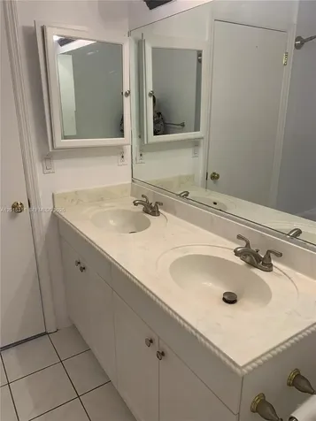 800 Sorrento Drive Weston FL 33326