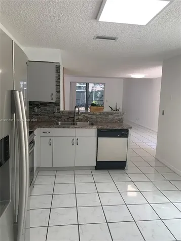 800 Sorrento Drive Weston FL 33326