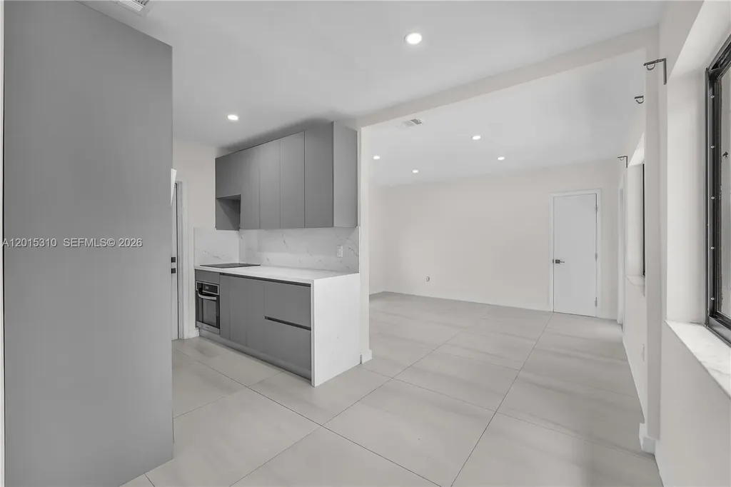 621 SW 33rd Avenue Miami FL 33135