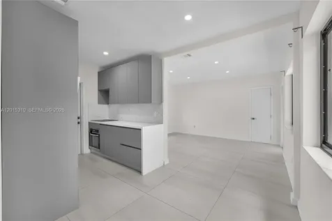 621 SW 33rd Avenue Miami FL 33135