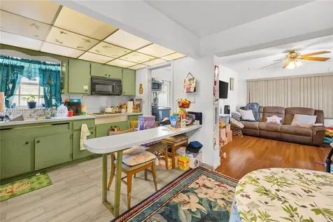 441 NW 2nd Avenue Deerfield Beach FL 33441