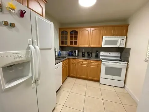 7915 Camino Real Miami FL 33143