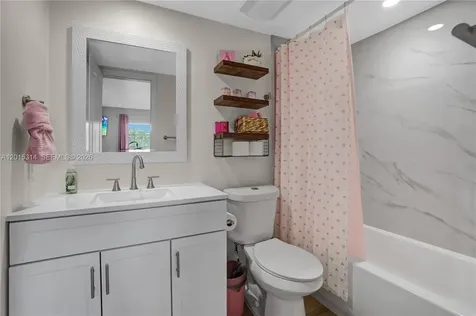 2539 SW 73rd Terrace Davie FL 33317