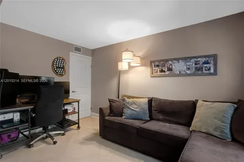 2539 SW 73rd Terrace Davie FL 33317