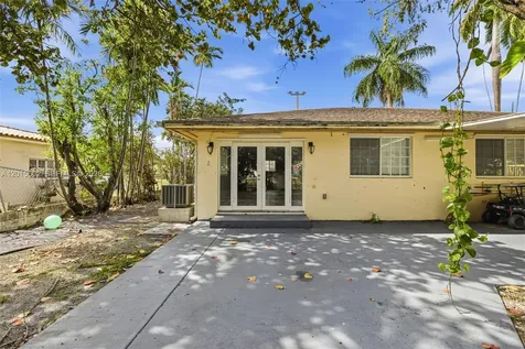 13 S Royal Poinciana Boulevard Miami Springs FL 33166
