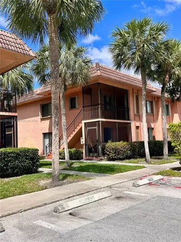 215 Lakeview Drive Weston FL 33326