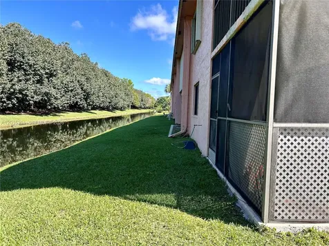 215 Lakeview Drive Weston FL 33326