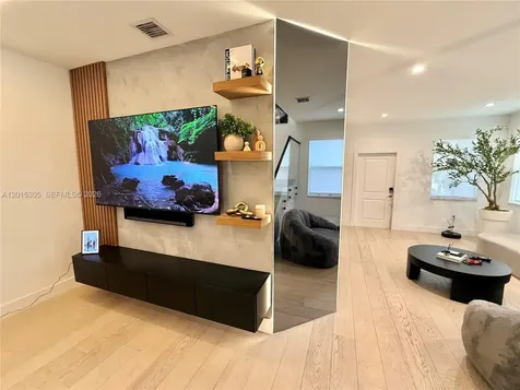 12750 NW 23rd Place Miami FL 33167