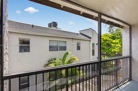 4409 Treehouse Lane Tamarac FL 33319
