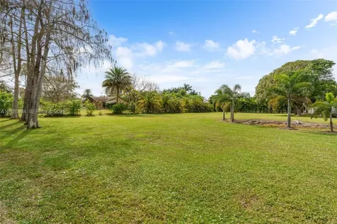 7601 NW 82nd Terrace Parkland FL 33067