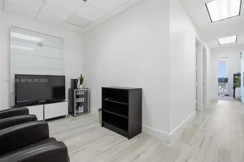 175 SW 7th Street Miami FL 33130