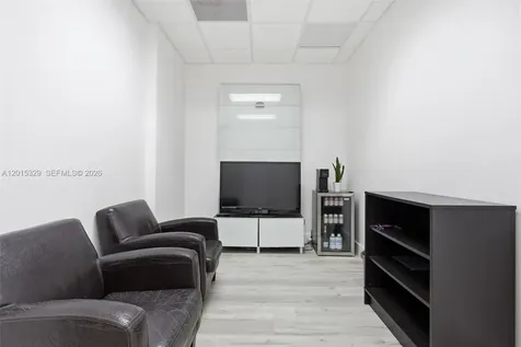 175 SW 7th Street Miami FL 33130