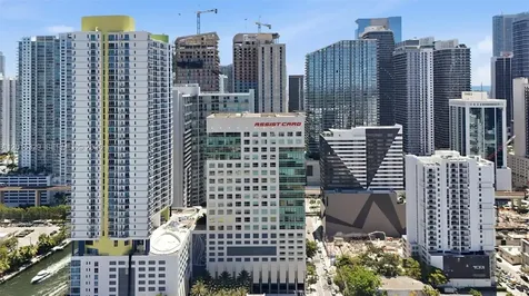 175 SW 7th Street Miami FL 33130